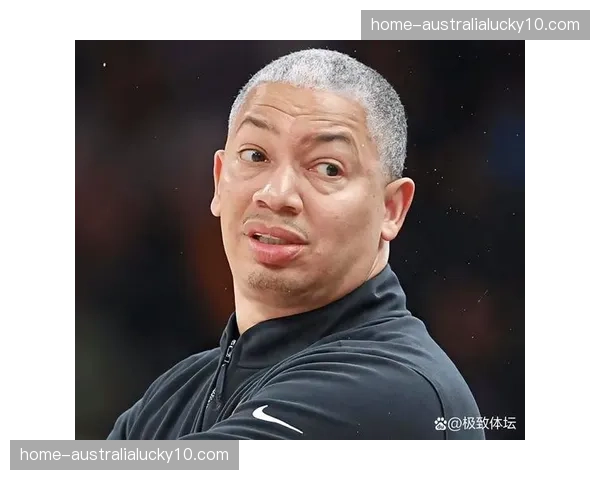 泰伦卢三分命中率波动应对,缺乏稳定得分方式调整 泰伦卢三分命中率波动应对,缺乏稳定得分方式调整